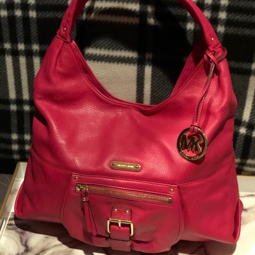 Michael Kors Hobo - deep pink